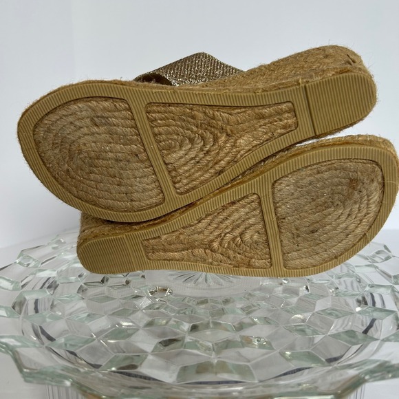 White Mountain Gold Sparkle Espadrille Platform Sandals Size 6M Thong - Picture 5 of 6